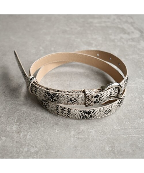 Lavish Gate（ラヴィッシュゲート）の「mb-belt-02030　パイソン柄 細幅 ベルト（ベルト・レディース・その他）」の11枚目の写真