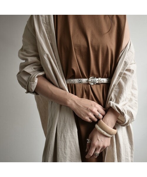 Lavish Gate（ラヴィッシュゲート）の「mb-belt-02030　パイソン柄 細幅 ベルト（ベルト・レディース・その他）」の4枚目の写真