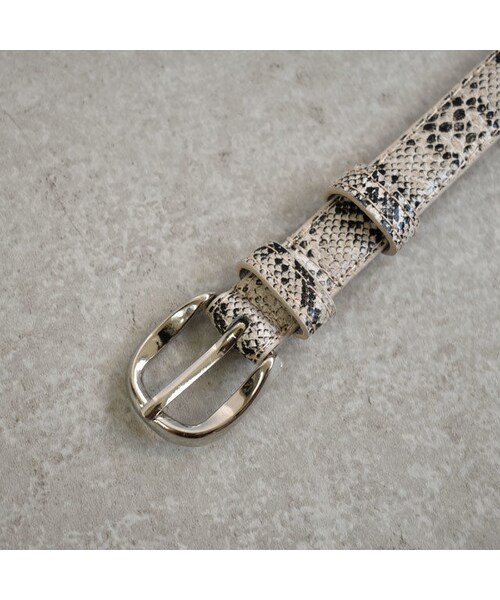 Lavish Gate（ラヴィッシュゲート）の「mb-belt-02030　パイソン柄 細幅 ベルト（ベルト・レディース・その他）」の10枚目の写真
