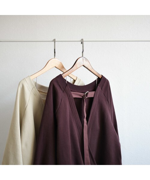 Lavish Gate（ラヴィッシュゲート）の「tops-04025　日本製　バックカシュクール　裏起毛スウェットプルオーバー　ダークパープル　エクリュ（スウェット・レディース・その他）」の11枚目の写真