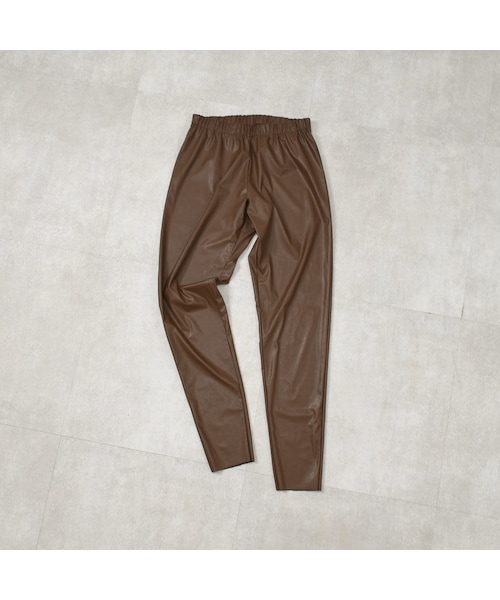 Lavish Gate（ラヴィッシュゲート）の「nh-bottoms-04013　日本製　ウォッシャブルエコレザースリムパンツ　ブラウン　ベージュ（その他パンツ・レディース・その他）」の6枚目の写真