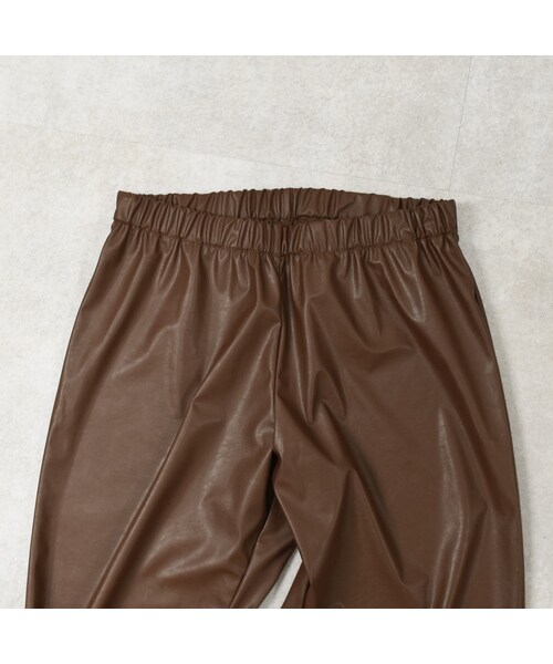 Lavish Gate（ラヴィッシュゲート）の「nh-bottoms-04013　日本製　ウォッシャブルエコレザースリムパンツ　ブラウン　ベージュ（その他パンツ・レディース・その他）」の8枚目の写真