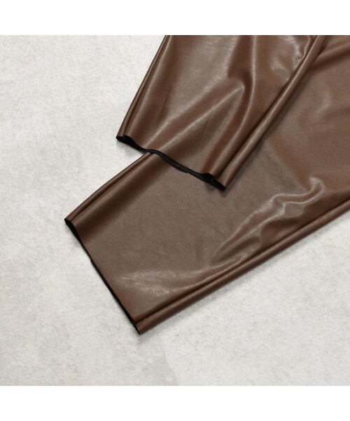 Lavish Gate（ラヴィッシュゲート）の「nh-bottoms-04013　日本製　ウォッシャブルエコレザースリムパンツ　ブラウン　ベージュ（その他パンツ・レディース・その他）」の9枚目の写真