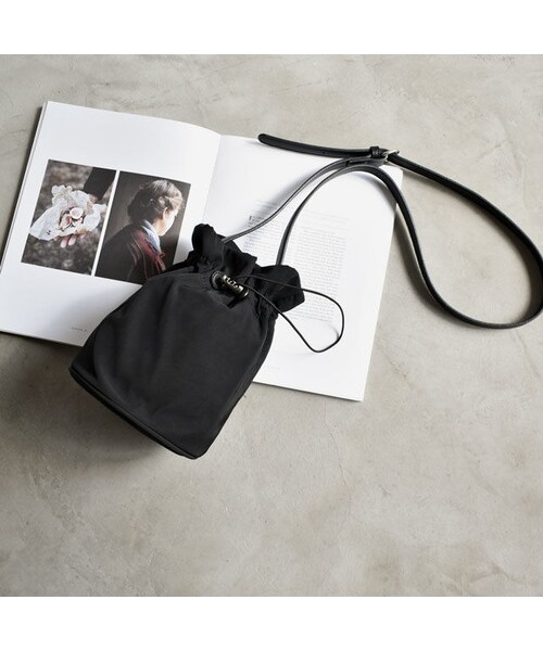 Lavish Gate（ラヴィッシュゲート）の「nh-bag2-02478　ナイロンミニ巾着ショルダーバッグ　ライトベージュ　ベージュ　ブラック（ショルダーバッグ・レディース・その他）」の9枚目の写真