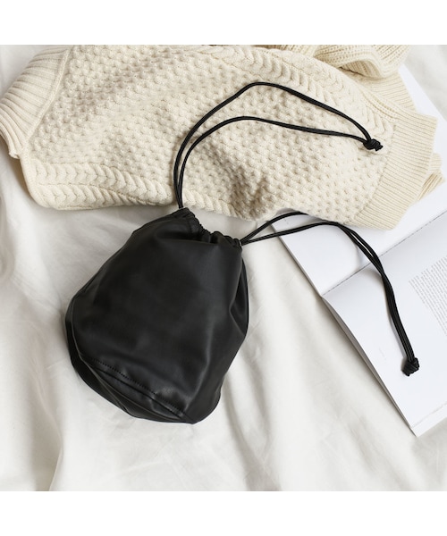 Lavish Gate（ラヴィッシュゲート）の「nh-bag2-02474　エコレザー　巾着バッグ　ブラウン　ダークブラウン　ブラック（ショルダーバッグ・レディース・その他）」の4枚目の写真