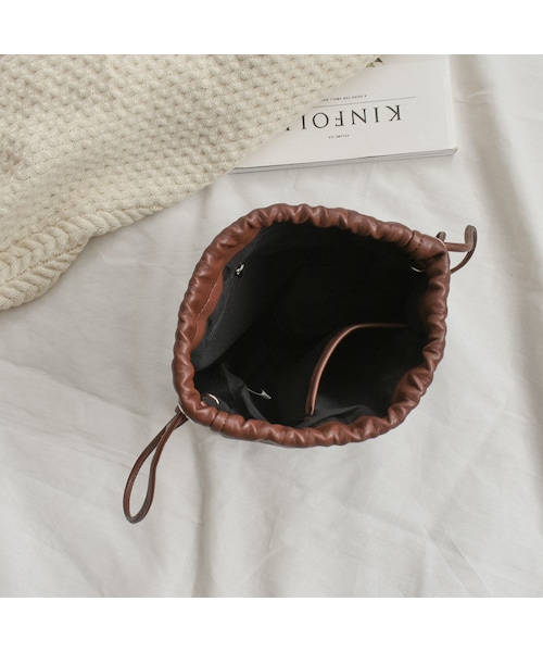 Lavish Gate（ラヴィッシュゲート）の「nh-bag2-02474　エコレザー　巾着バッグ　ブラウン　ダークブラウン　ブラック（ショルダーバッグ・レディース・その他）」の11枚目の写真