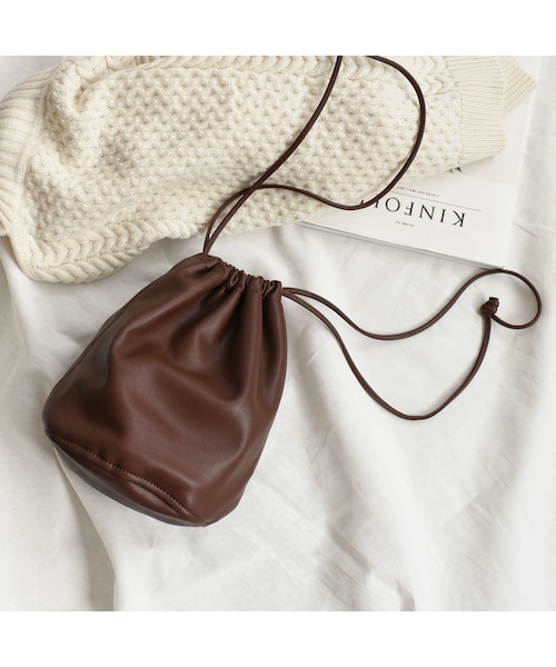 Lavish Gate（ラヴィッシュゲート）の「nh-bag2-02474　エコレザー　巾着バッグ　ブラウン　ダークブラウン　ブラック（ショルダーバッグ・レディース・その他）」の5枚目の写真