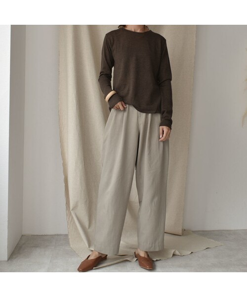 Lavish Gate（ラヴィッシュゲート）の「bottoms-02036　タック入りテーパード パンツ　ライトベージュ　ライトカーキ（その他パンツ・レディース・その他）」の3枚目の写真