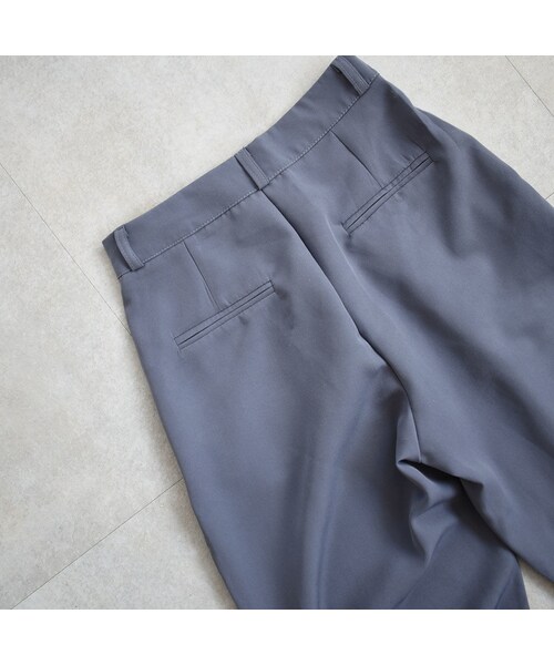 Lavish Gate（ラヴィッシュゲート）の「bottoms-02043　タックセミワイドパンツ　ダスティブルー　ブラック（その他パンツ・レディース・その他）」の13枚目の写真
