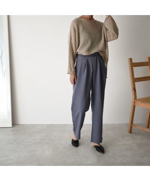 Lavish Gate（ラヴィッシュゲート）の「bottoms-02043　タックセミワイドパンツ　ダスティブルー　ブラック（その他パンツ・レディース・その他）」の3枚目の写真