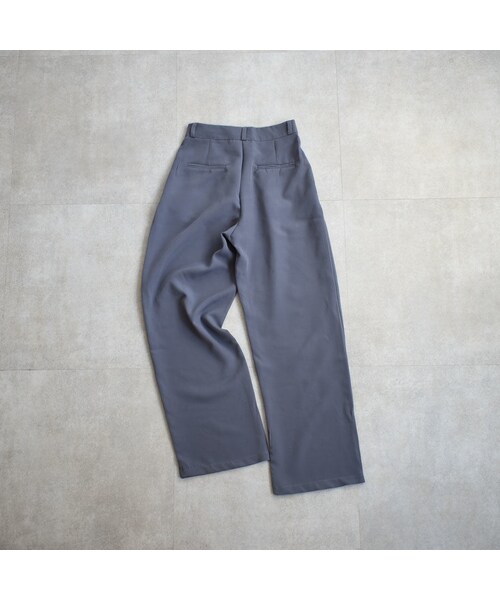 Lavish Gate（ラヴィッシュゲート）の「bottoms-02043　タックセミワイドパンツ　ダスティブルー　ブラック（その他パンツ・レディース・その他）」の9枚目の写真