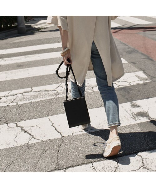 Lavish Gate（ラヴィッシュゲート）の「bag2-02458　ロープショルダースクエアバッグ　グレージュ　ブラック　ホワイト　ヌードカラー（ショルダーバッグ・レディース・その他）」の3枚目の写真