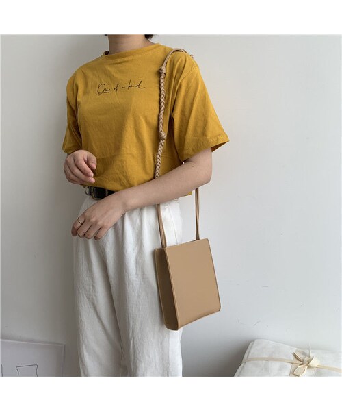 Lavish Gate（ラヴィッシュゲート）の「bag2-02458　ロープショルダースクエアバッグ　グレージュ　ブラック　ホワイト　ヌードカラー（ショルダーバッグ・レディース・その他）」の7枚目の写真