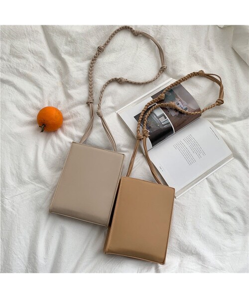 Lavish Gate（ラヴィッシュゲート）の「bag2-02458　ロープショルダースクエアバッグ　グレージュ　ブラック　ホワイト　ヌードカラー（ショルダーバッグ・レディース・その他）」の9枚目の写真