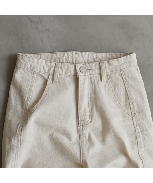 Lavish Gate（ラヴィッシュゲート）の「bottoms-02008　カットオフテーパード パンツ　オフホワイト（デニムパンツ・レディース・その他）」の12枚目の写真