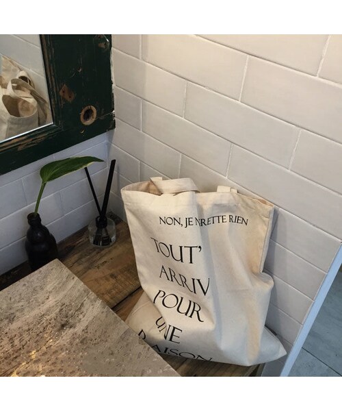 Lavish Gate（ラヴィッシュゲート）の「nh-bag2-02279　TOUT ARRIVE POUR UNE RAISON Tote Bag　トートバッグ　エコバッグ（エコバッグ/サブバッグ・レディース・その他）」の4枚目の写真