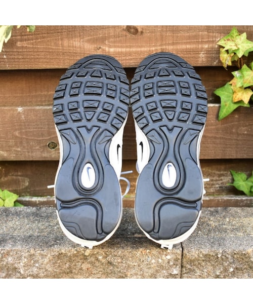 NIKE(ナイキ)の「NIKE AIR MAX 97 SE W 旧ハイテクスニーカー WHITE & BLACK(スニーカー・レディース・その他)」の5枚目の写真