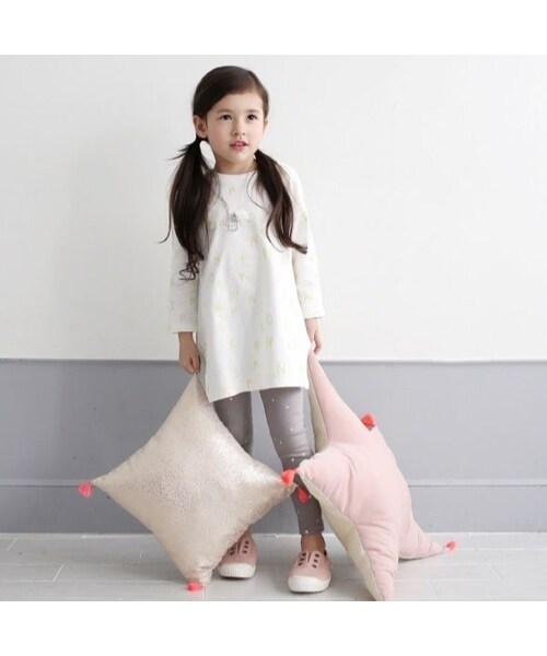 No Brand ノーブランド の Aveca Aアルファベットラウンドワンピース ホワイト 韓国子供服通販かわいい安いプッタプッタ ワンピース Wear