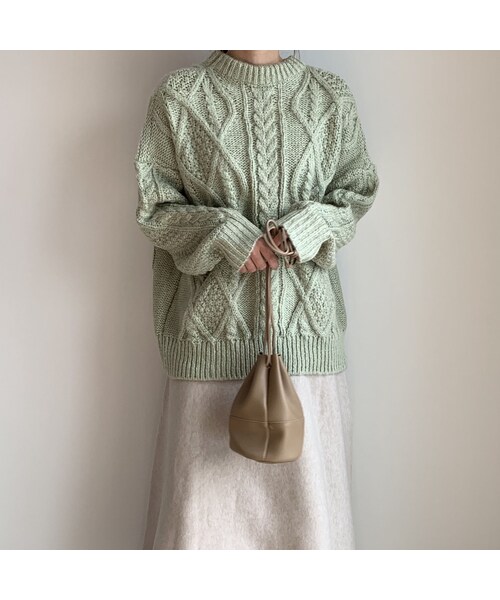 no brand(ノーブランド)の「エコレザーミニ巾着バッグ(ハンドバッグ・レディース・その他)」の2枚目の写真