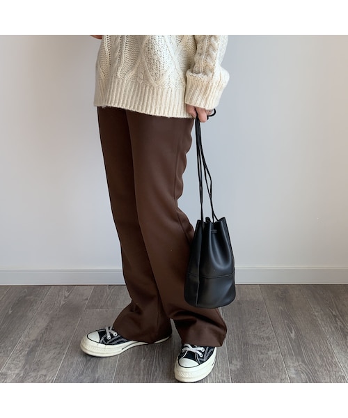 no brand(ノーブランド)の「エコレザーミニ巾着バッグ(ハンドバッグ・レディース・その他)」の5枚目の写真