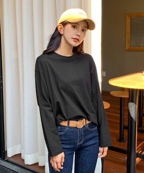 DHOLIC（ディーホリック）の「スリットロングTシャツ（Tシャツ/カットソー・レディース・ホワイト/ブラック/ベージュ/グリーン・FREE）」の2枚目の写真