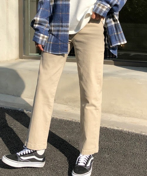 DHOLIC STYLE（ディーホリックスタイル）の「[rocosix] 裏起毛ストレートフィットパンツ（その他パンツ・レディース・ブラック/ベージュ/ホワイト・S/M/L）」の3枚目の写真