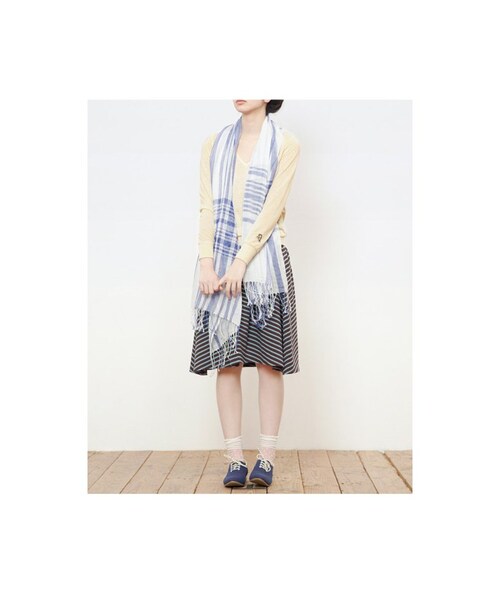 haco!(ハコ)の「haco.FACTORY 杢(もく)感がかわいいシンプルVネックトップス:イエロー(Tシャツ/カットソー・レディース・Various・S/M/L/LL/3L/MT/LT)」の2枚目の写真