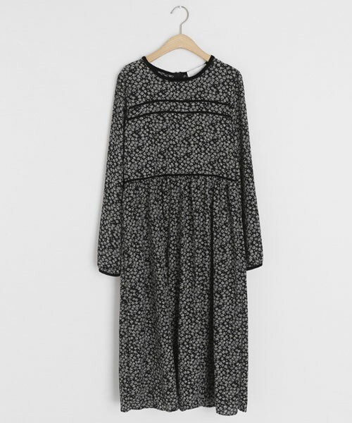 DHOLIC（ディーホリック）の「フローラルロングワンピース（ワンピース・レディース・ブラウン/ブラック・FREE）」の2枚目の写真