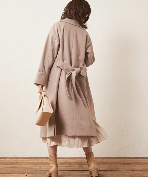 natural couture（ナチュラルクチュール）の「ウエストマーク大人きれめコート（チェスターコート・レディース・ホワイト/ベージュ/ブルー/グリーン/ブラウン・フリー）」の3枚目の写真