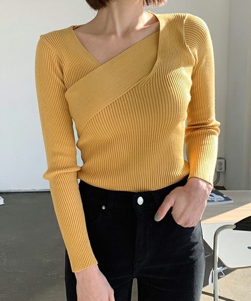 DHOLIC（ディーホリック）の「ユニークネックリブニット（ニット/セーター・レディース・ホワイト/ブラック/イエロー・FREE）」の3枚目の写真