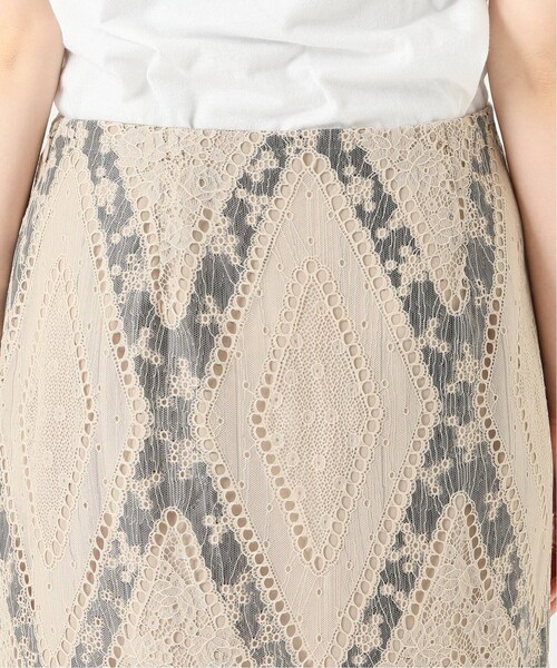 IENA（イエナ）の「《追加》パネルレースロングスカート◆（スカート・ナチュラル/34/36/38/40/在庫なし）」の12枚目の写真