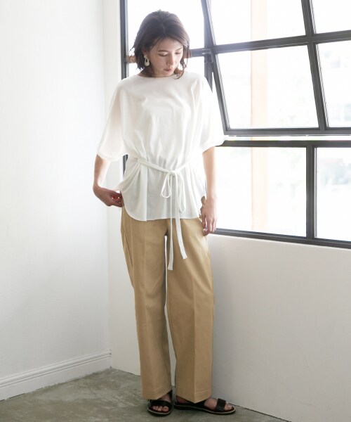 LEPSIM（レプシィム）の「ソフトチノストレートパンツ（パンツ・ブラック/ベージュ/ブラウン）」の11枚目の写真