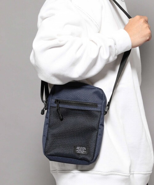 RAGEBLUE（レイジブルー）の「ミニショルダーバッグ（バッグ・ブラック/ベージュ/カモフラ/ネイビー/パープル）」の4枚目の写真