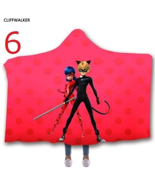 no brand（ノーブランド）の「ミラキュラス レディバグ  シャノワール   3Dデザイン あったか毛布　フード付き ブランケット 子供サイズ /レディバググッズ（マフラー・キッズ・その他）」の6枚目の写真