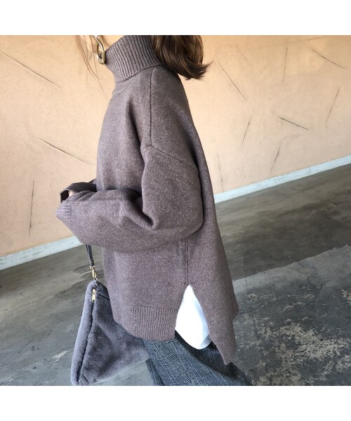 copine(コピン)の「12月6日再入荷!ゆったりオーバーサイズ!シンプルタートルネックゆるニット(3color)(ニット/セーター・レディース・その他)」の5枚目の写真