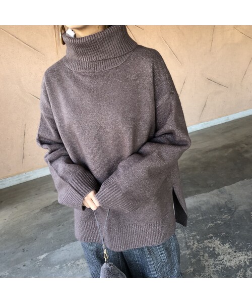 copine(コピン)の「12月6日再入荷!ゆったりオーバーサイズ!シンプルタートルネックゆるニット(3color)(ニット/セーター・レディース・その他)」の4枚目の写真