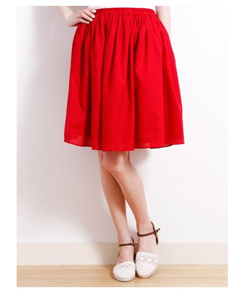 earth music&ecology(アースミュージックアンドエコロジー)の「・ギャザーカラースカート(スカート・レディース・レッド/グリーン/ブルー/ネイビー/カモフラージュ・F)」の4枚目の写真