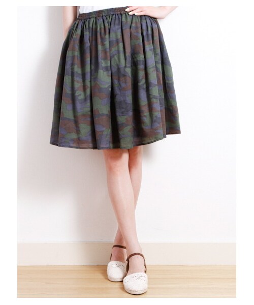 earth music&ecology(アースミュージックアンドエコロジー)の「・ギャザーカラースカート(スカート・レディース・レッド/グリーン/ブルー/ネイビー/カモフラージュ・F)」の5枚目の写真