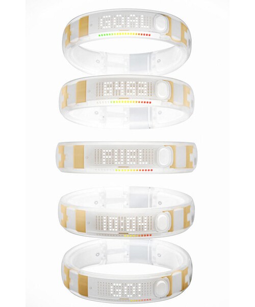 NIKE(ナイキ)の「NIKE+ FUELBAND 2色展開(NIKE+ FUELBAND 2色展開・メンズ・BLACK/STEEL(001)/CLEAR/WHT(100)・S/XL/M/L)」の3枚目の写真