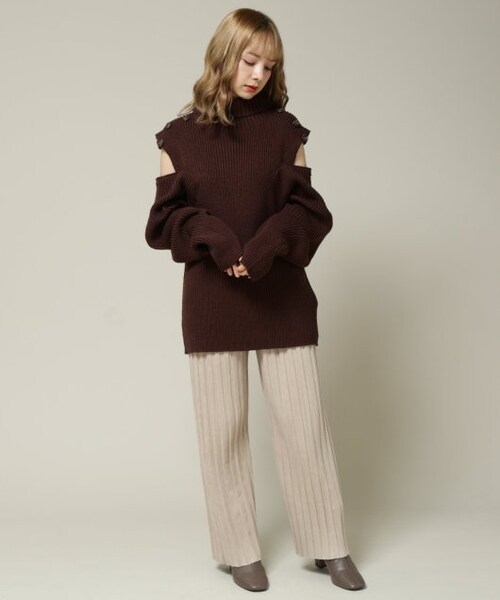 RAY CASSIN(レイカズン)の「ポンチスウェードプリーツパンツ(パンツ・レディース・グリーン/ベージュ/グレージュ・FREE)」の13枚目の写真