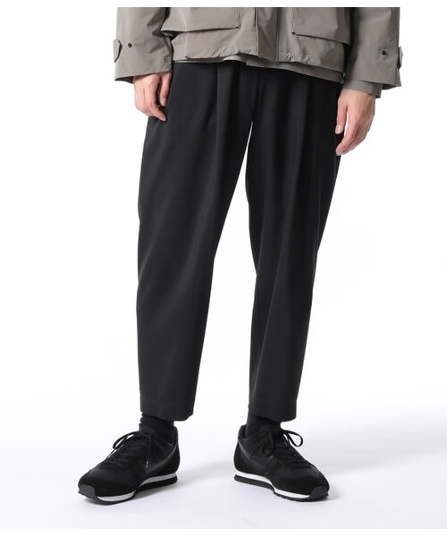 ADAM ET ROPE'(アダムエロペ)の「【SOLOTEX】ワイドクロップドパンツ(パンツ・メンズ・ブラック/グレー・L/M/S)」の1枚目の写真