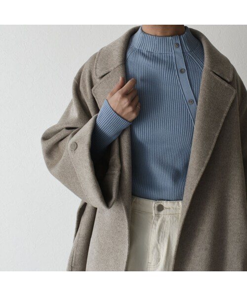 Lavish Gate(ラヴィッシュゲート)の「knit-02075 ボタンデザイン リブ ハイネック ニット ブラック ブラウン ダスティブルー アイボリー(ニット/セーター・レディース・その他)」の11枚目の写真