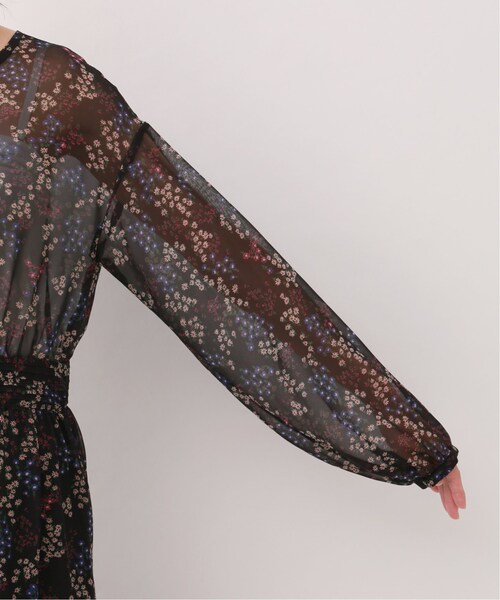 SLOBE IENA（スローブイエナ）の「マルチフラワープリントワンピース