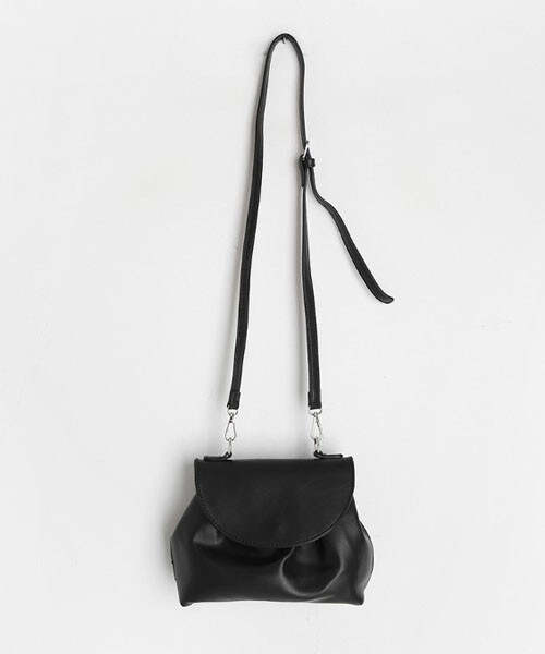 DHOLIC（ディーホリック）の「2WAYフラップバッグ（ショルダーバッグ・レディース・ブラウン/その他/ブラック/ベージュ・FREE）」の2枚目の写真