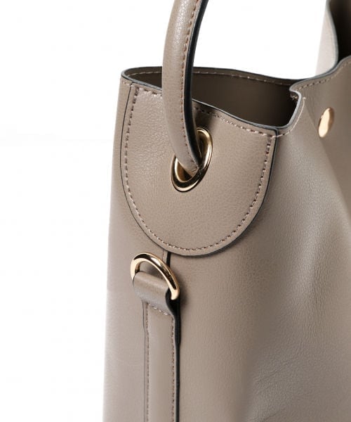 Andemiu（アンデミュウ）の「ワンショルダーバッグ（バッグ・グレー/キャメル）」の8枚目の写真