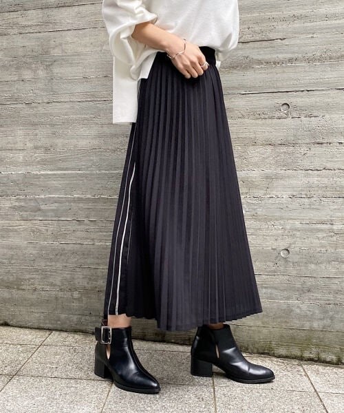 PAGEBOY(ページボーイ)の「ストライププリーツラップスカート(スカート・ホワイト/ブラック)」の16枚目の写真