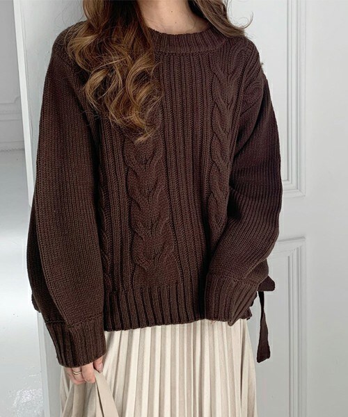 chocomee（チョコミー）の「サイドリボンニット（ニット/セーター・レディース・ホワイト/ブラウン・FREE）」の2枚目の写真