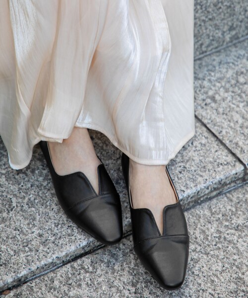 URBAN RESEARCH Sonny Label（アーバンリサーチサニーレーベル）の「スリット入りフラットシューズ（その他・レディース・ブラック/アイボリー・23/23.5/24）」の2枚目の写真