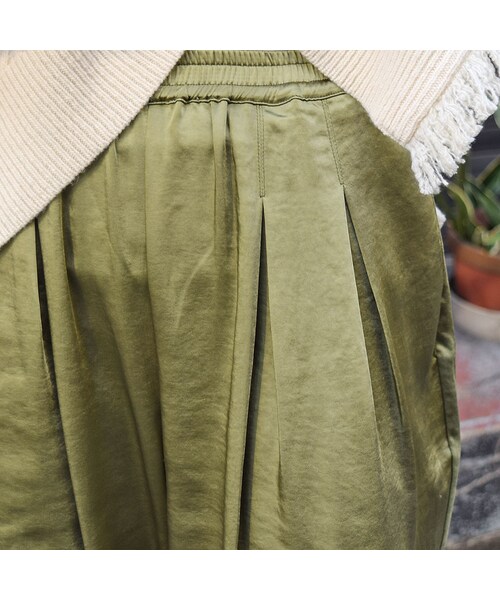 no brand（ノーブランド）の「サテンタックラフPT（その他パンツ・レディース・その他）」の4枚目の写真