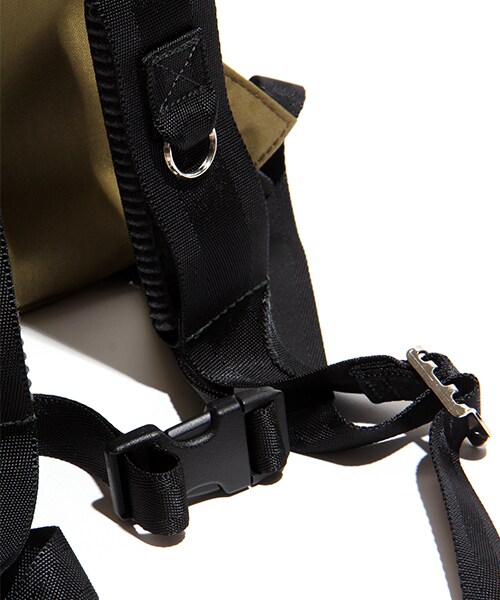 FREDRIK PACKERS(フレドリックパッカーズ)の「500D DAY PACK(バッグ・メンズ・キャメル/カーキ/レッド/ネイビー・ONE SIZE)」の11枚目の写真